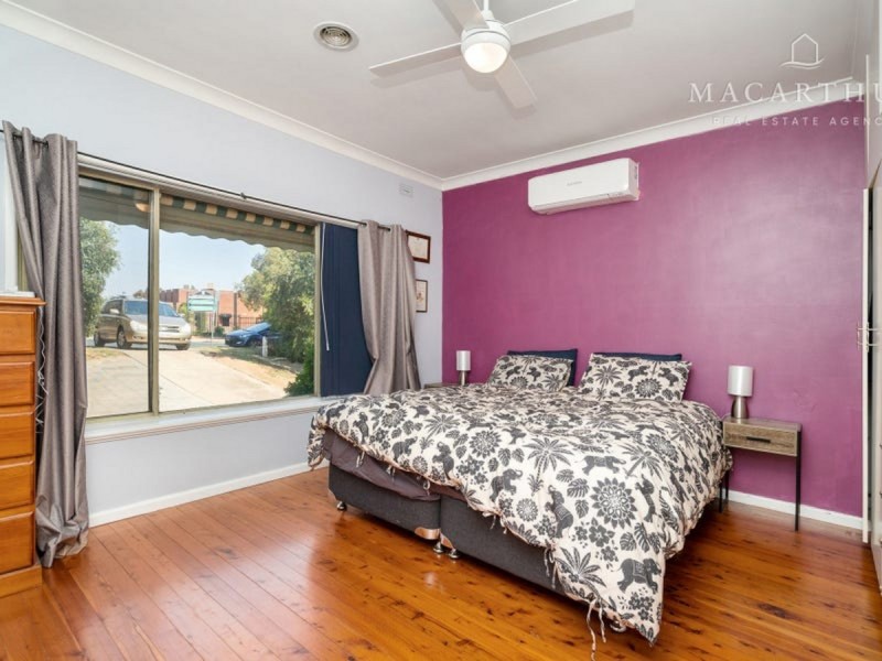 25 Leavenworth Drive, Mount Austin NSW 2650