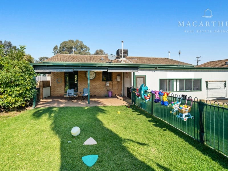 25 Leavenworth Drive, Mount Austin NSW 2650