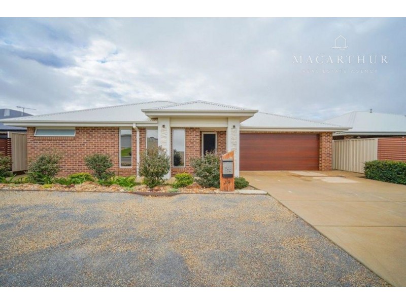 19 Goonawarra Street, Gobbagombalin NSW 2650