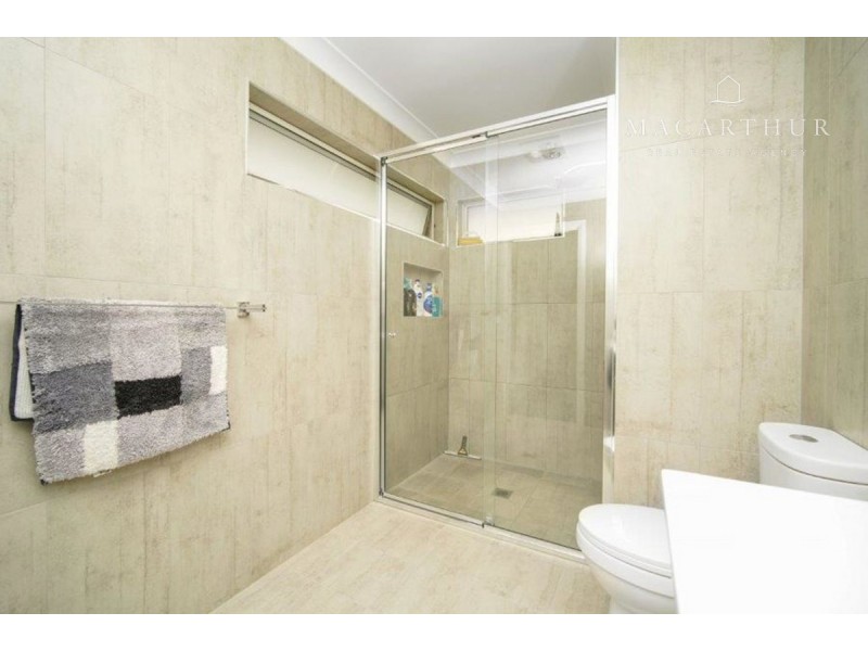 19 Goonawarra Street, Gobbagombalin NSW 2650