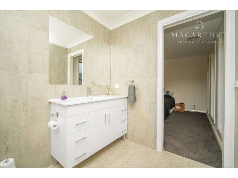 19 Goonawarra Street, Gobbagombalin NSW 2650