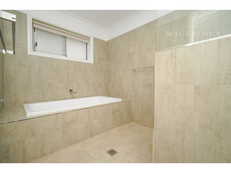 19 Goonawarra Street, Gobbagombalin NSW 2650