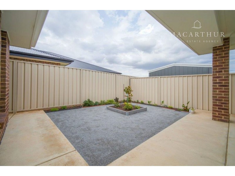 19 Goonawarra Street, Gobbagombalin NSW 2650