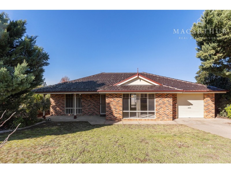 1&2/15 Yeomans Place, Kooringal NSW 2650