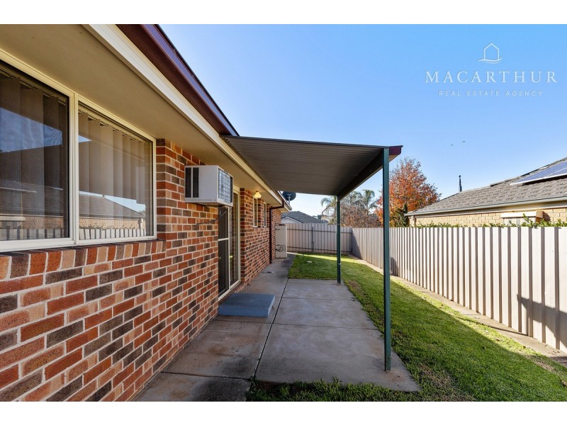 1&2/15 Yeomans Place, Kooringal NSW 2650
