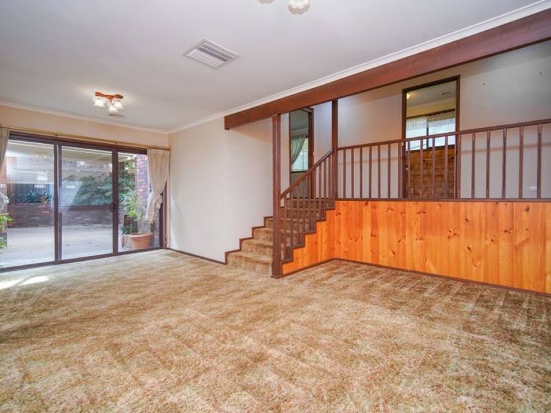 79 Simkin Crescent, Kooringal NSW 2650