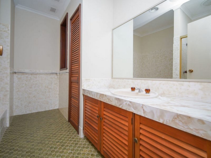 79 Simkin Crescent, Kooringal NSW 2650