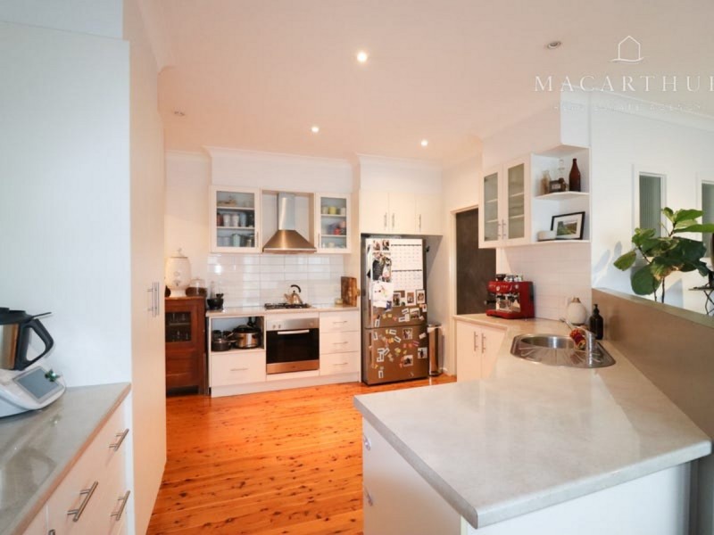 70 Mitchelmore Street, Turvey Park NSW 2650