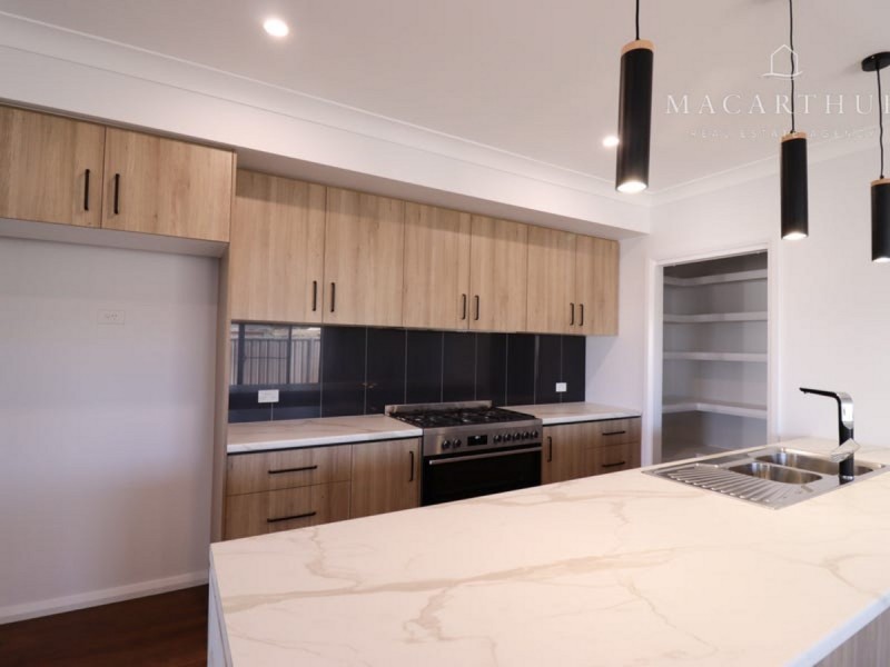 77B Coppabella Drive, Gobbagombalin NSW 2650