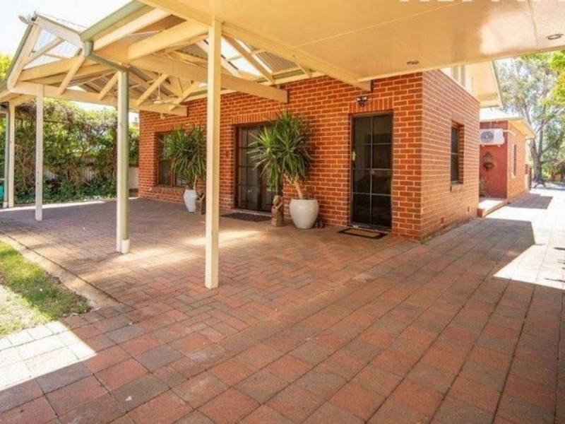 16 Lindsay Street, Turvey Park NSW 2650