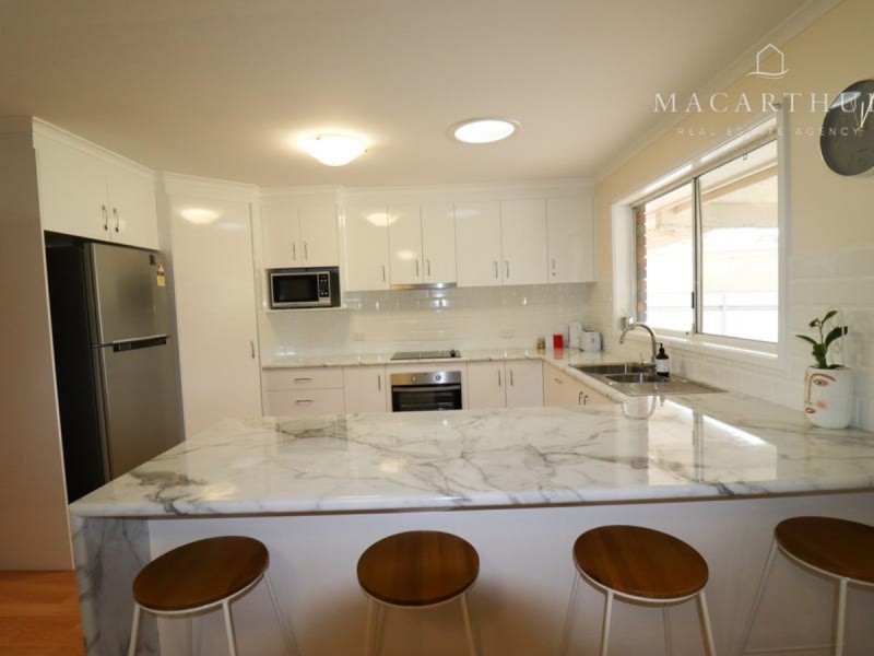 2 Egret Place, Estella NSW 2650