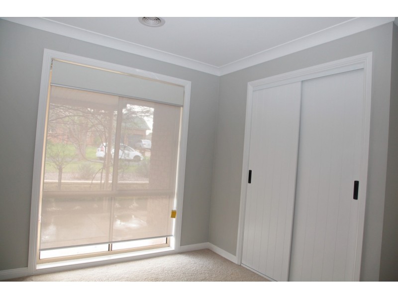 18 Canola Place, Estella NSW 2650