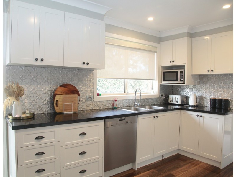 18 Canola Place, Estella NSW 2650