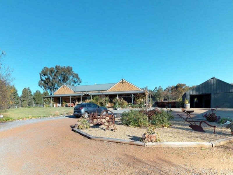 15 Quarry Road, Coolamon NSW 2701