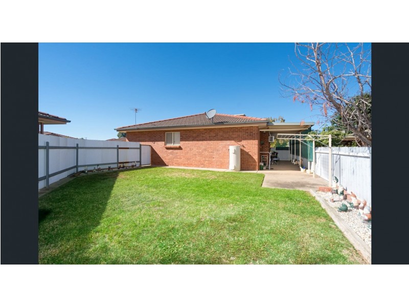 1/5 Chambers Place, Wagga Wagga NSW 2650