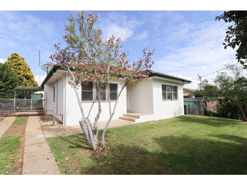 158 Fernleigh Road, Mount Austin NSW 2650