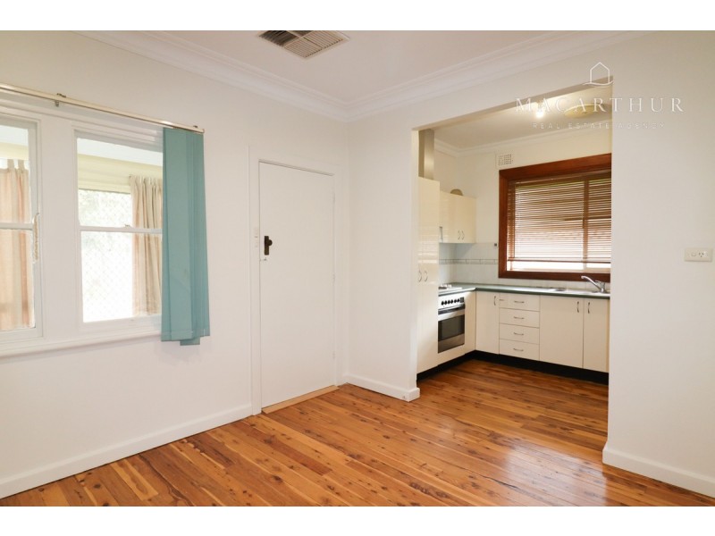 158 Fernleigh Road, Mount Austin NSW 2650