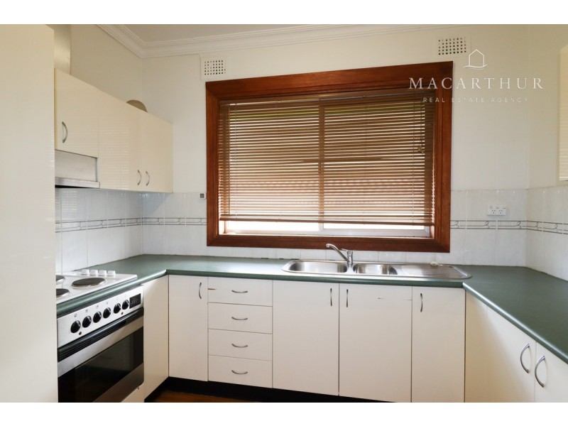 158 Fernleigh Road, Mount Austin NSW 2650