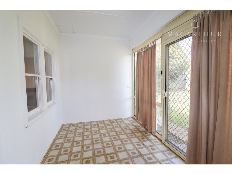 158 Fernleigh Road, Mount Austin NSW 2650