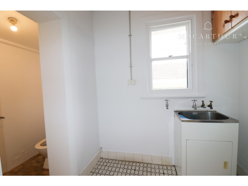 158 Fernleigh Road, Mount Austin NSW 2650