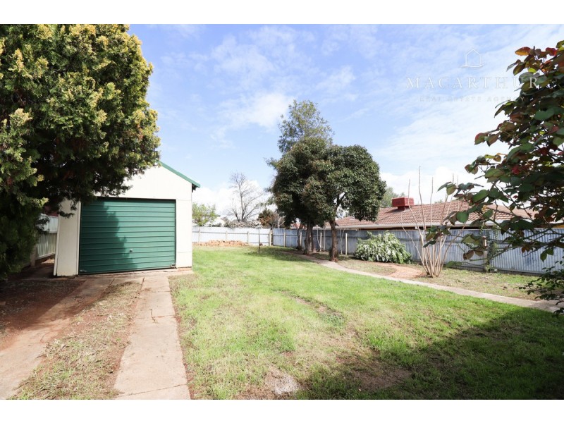 158 Fernleigh Road, Mount Austin NSW 2650