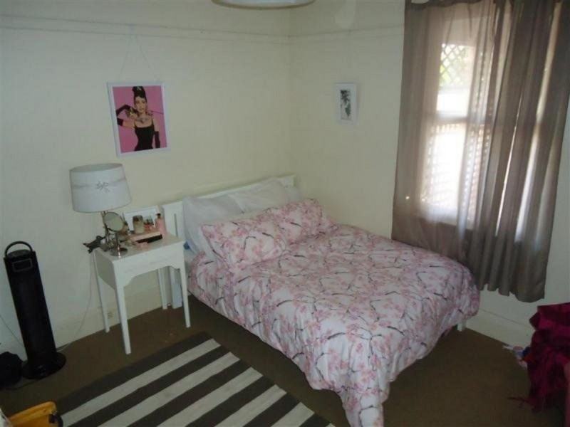 13 Freer Street, Wagga Wagga NSW 2650