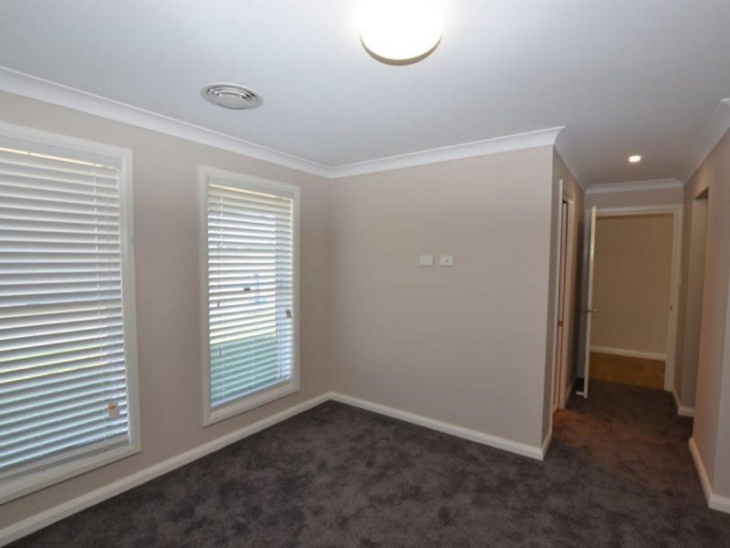 5 Muttama Parade, Gobbagombalin NSW 2650