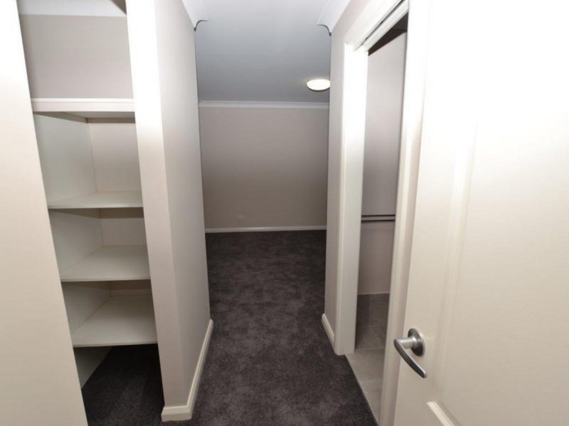 5 Muttama Parade, Gobbagombalin NSW 2650