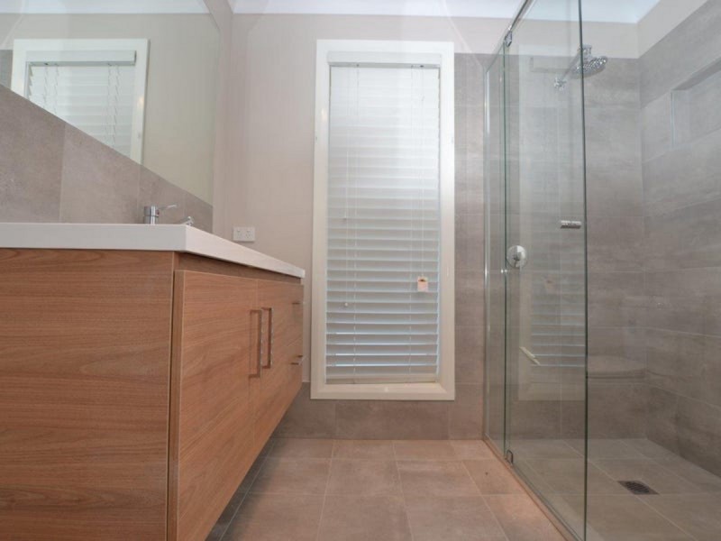 5 Muttama Parade, Gobbagombalin NSW 2650