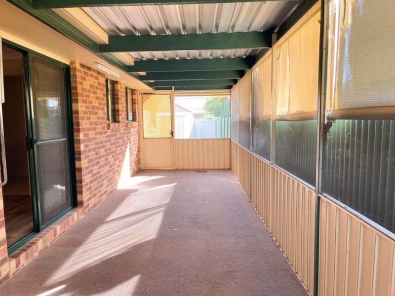2/3 Travers Street, Wagga Wagga NSW 2650