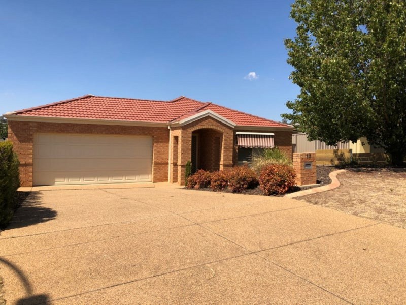 19 Illeura Road, Bourkelands NSW 2650