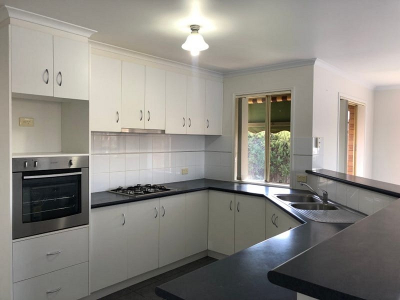 19 Illeura Road, Bourkelands NSW 2650