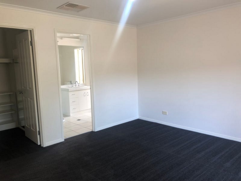 19 Illeura Road, Bourkelands NSW 2650