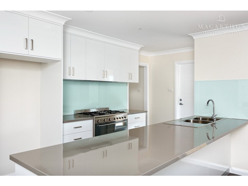 13 Goonawarra Street, Gobbagombalin NSW 2650