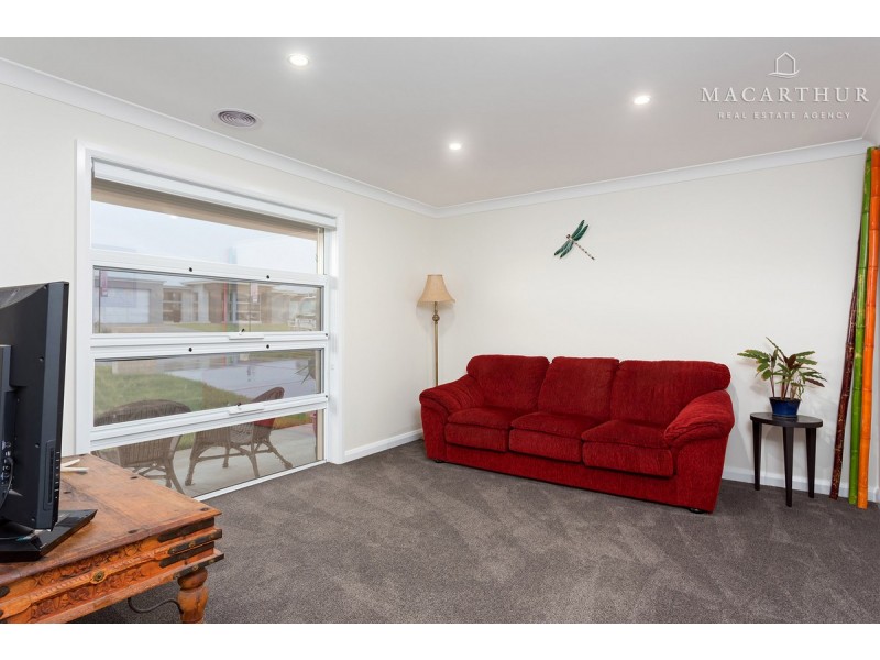 13 Goonawarra Street, Gobbagombalin NSW 2650