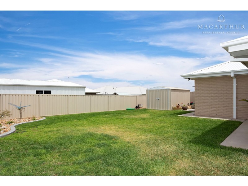 13 Goonawarra Street, Gobbagombalin NSW 2650