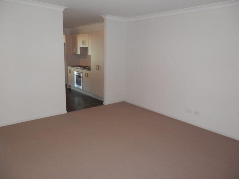 3 Batlow Way, Gobbagombalin NSW 2650