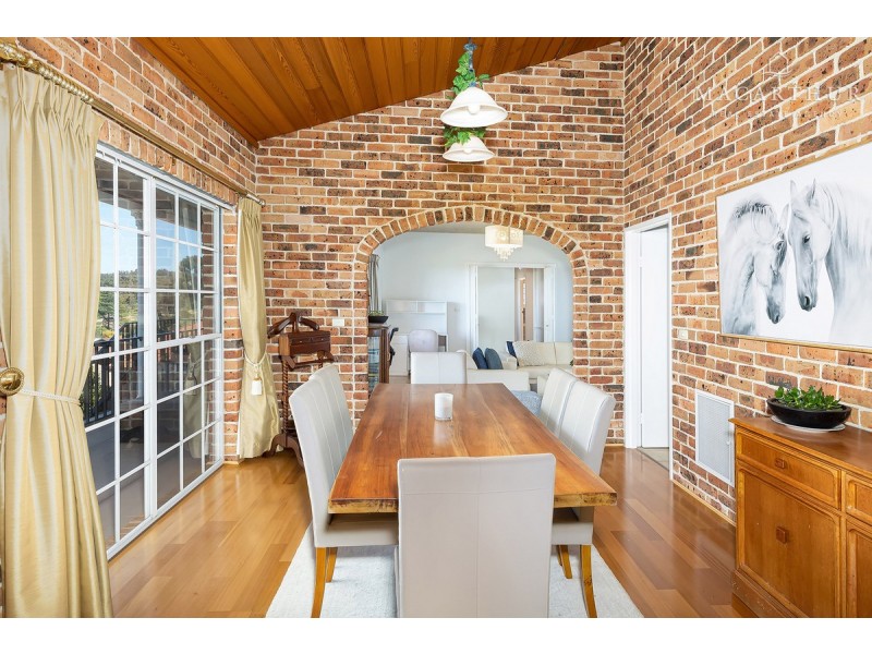 2 Loru Close, Kooringal NSW 2650