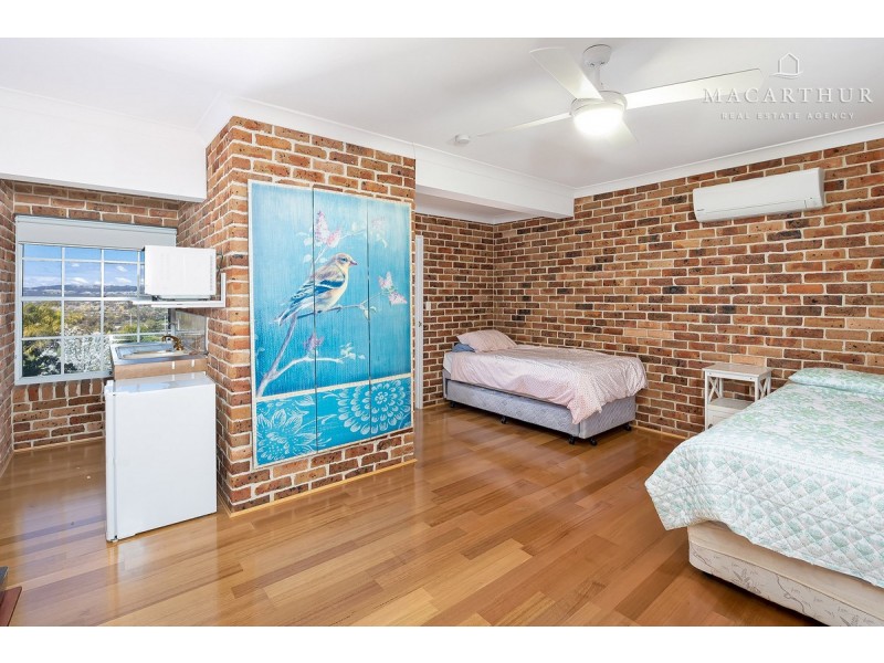 2 Loru Close, Kooringal NSW 2650