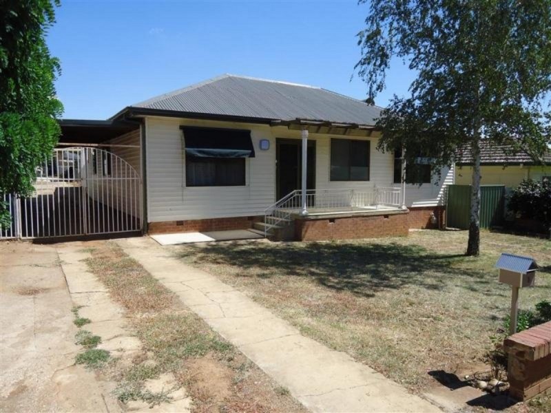 8 Rudd Street, Wagga Wagga NSW 2650