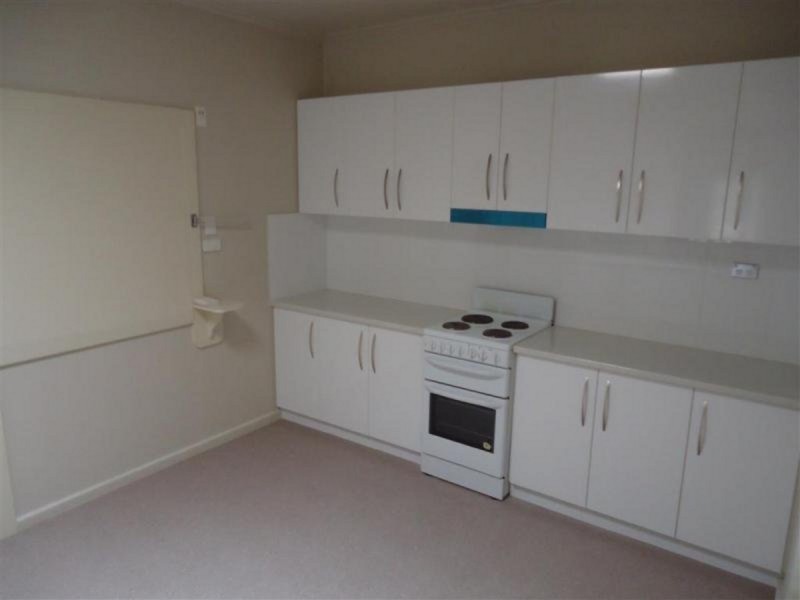 8 Rudd Street, Wagga Wagga NSW 2650