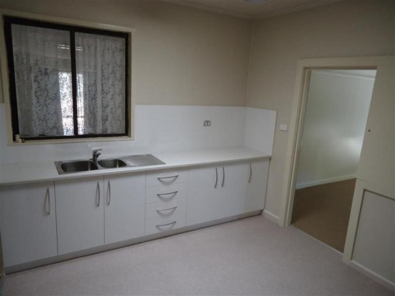 8 Rudd Street, Wagga Wagga NSW 2650