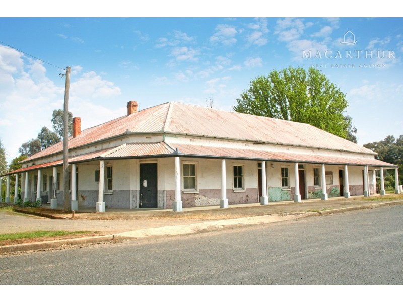 9 Mate Street, Humula NSW 2652