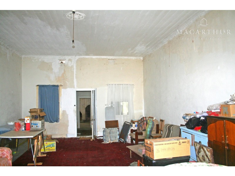 9 Mate Street, Humula NSW 2652