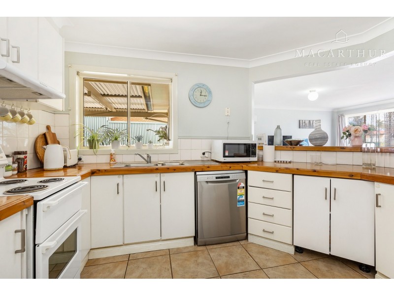 102 Raye Street, Tolland NSW 2650