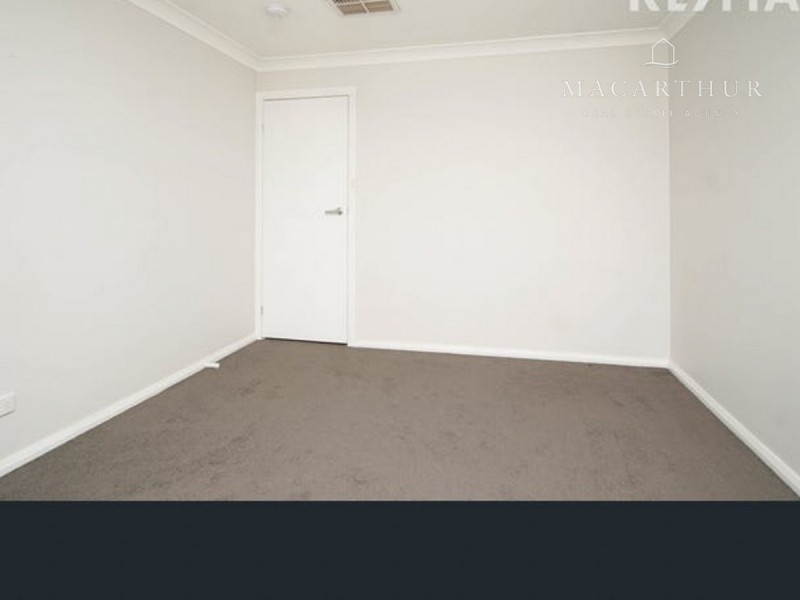 19 Forrest Street, Lake Albert NSW 2650