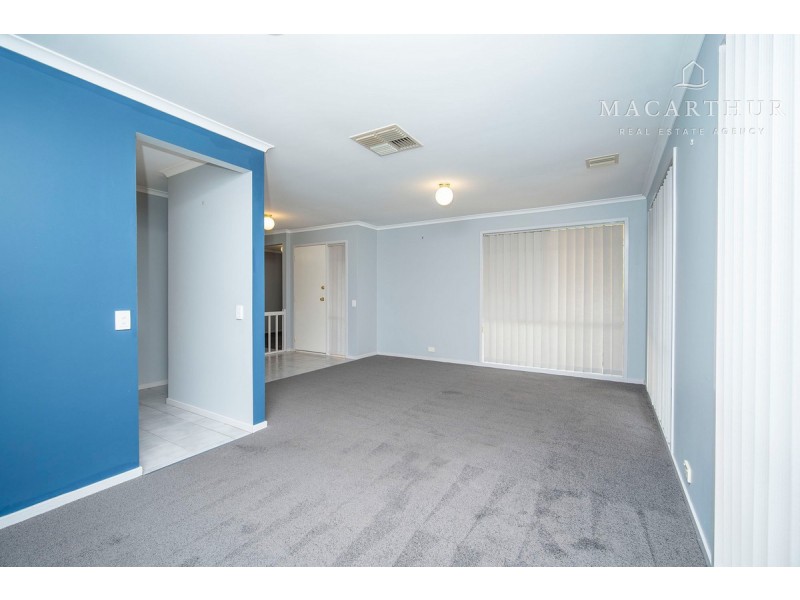 4 Mangrove Crescent, Forest Hill NSW 2651