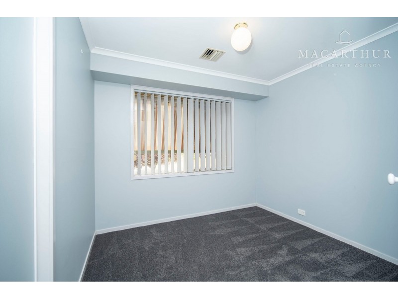 4 Mangrove Crescent, Forest Hill NSW 2651