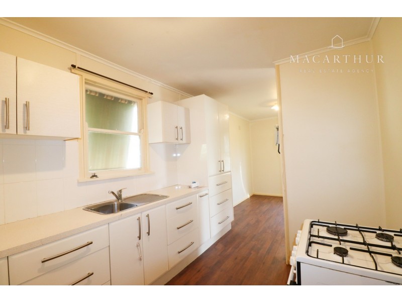 50 Gilmore Avenue, Mount Austin NSW 2650