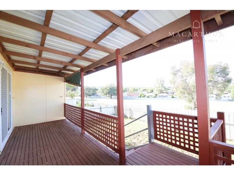 50 Gilmore Avenue, Mount Austin NSW 2650